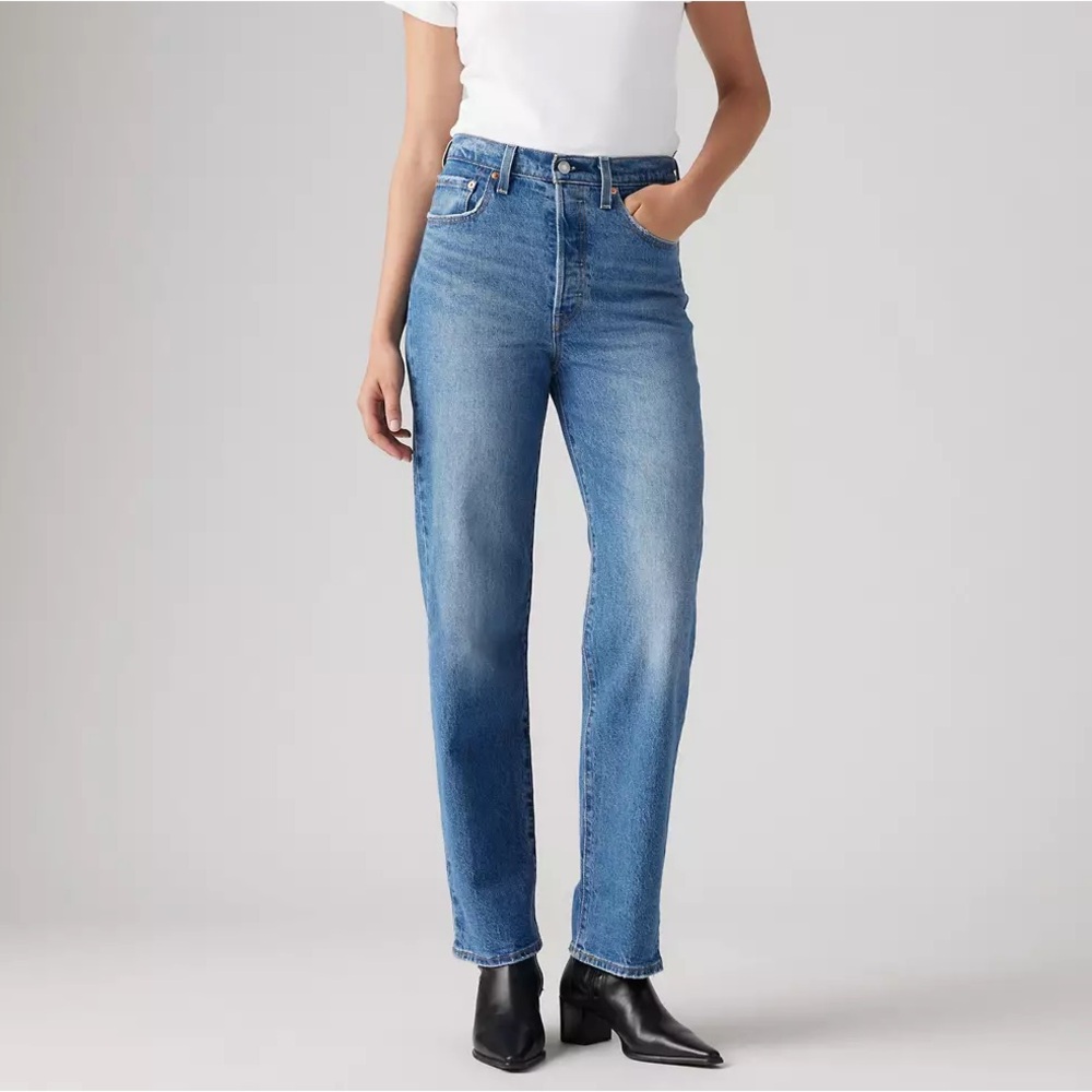 Levi’s Ribcage Straight‎ Ankle Button Fly Jeans